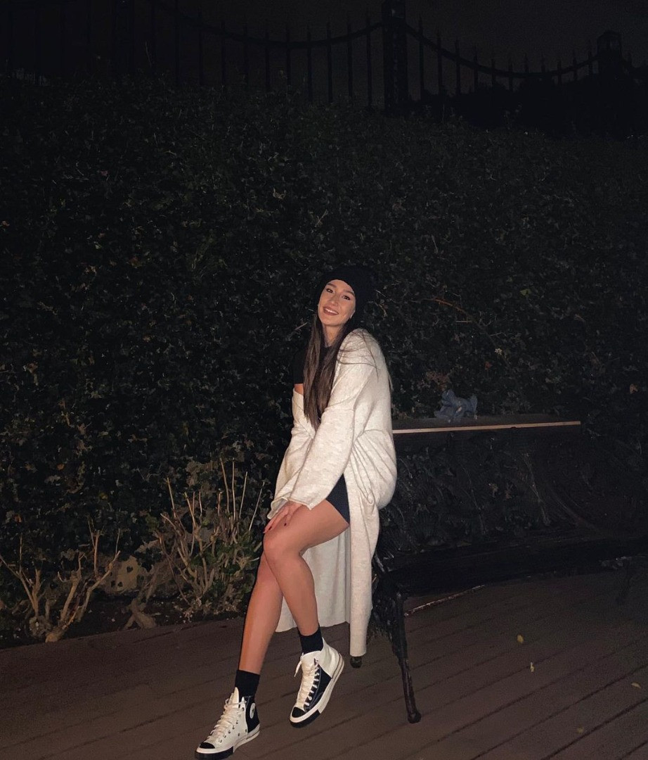 Milli voleybolcu Hande Baladin bikini ile havuza girince olay oldu - Resim: 26