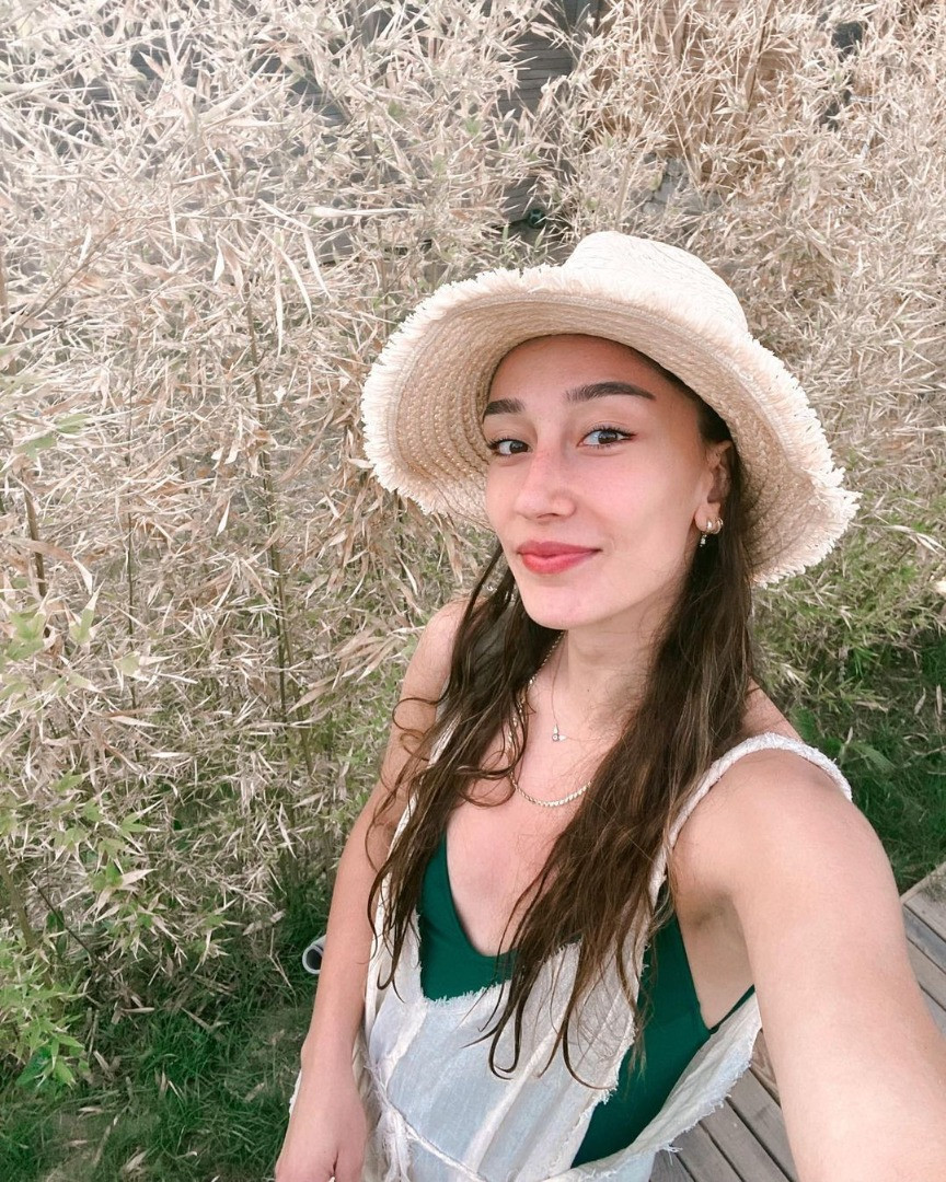 Milli voleybolcu Hande Baladin bikini ile havuza girince olay oldu - Resim: 15