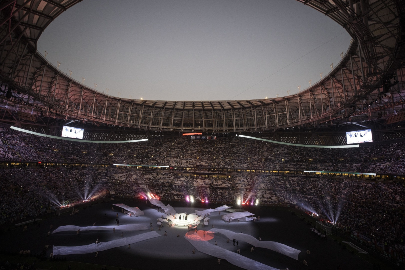 Katar'da görkemli son. Kapanış töreni gerçekleştirildi - Resim: 5