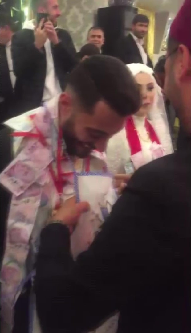 Damadın arkadaşlarından damada tabutlu şaka - Resim: 1