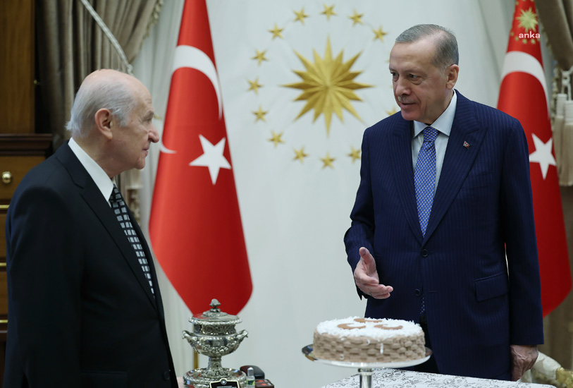 Saray’da özel buluşma. Erdoğan'dan pasta Bahçeli'den gül - Resim: 2
