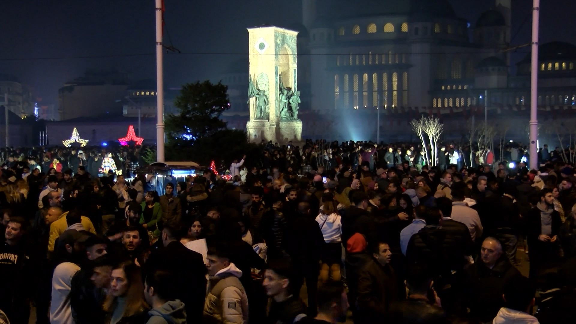 Türkiye 2023'e böyle merhaba dedi. Yurdun dört bir yanından yeni yıl coşkusu - Resim: 24