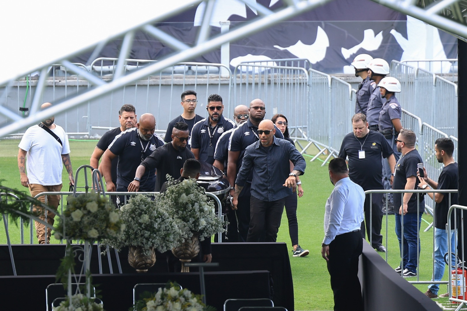 Pele'nin cenaze töreninden flaş fotoğraflar. Tabutunu böyle taşıdılar - Resim: 9