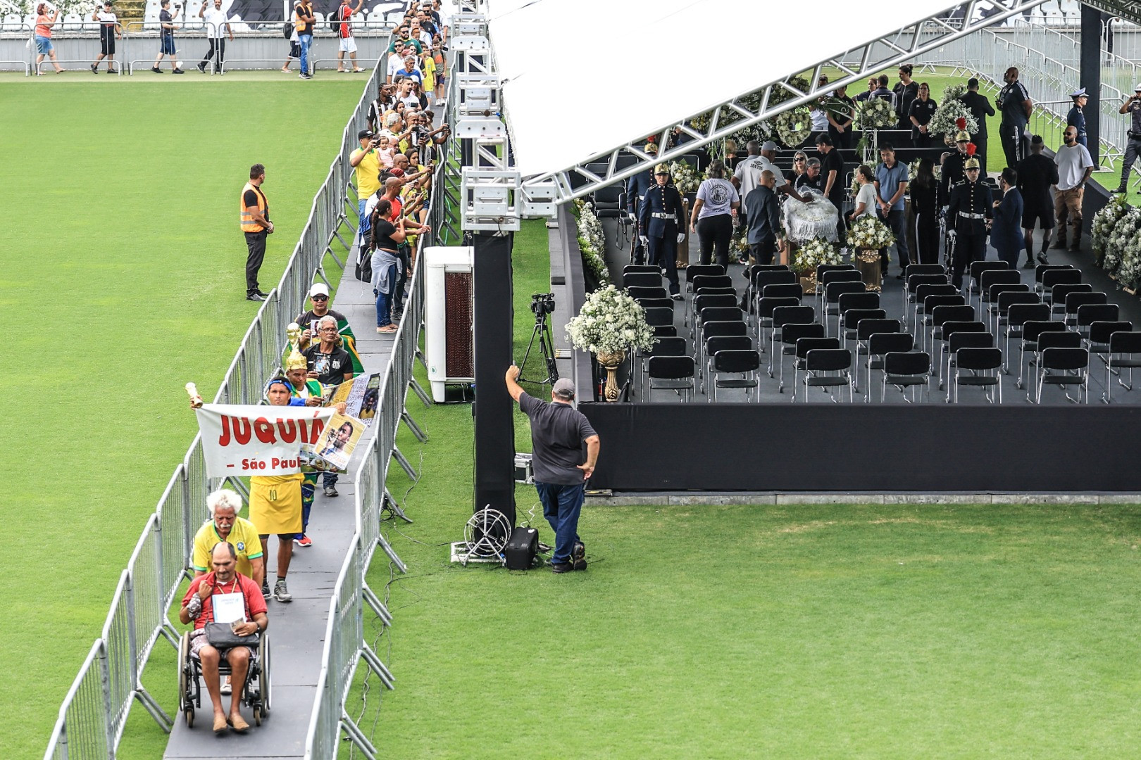 Pele'nin cenaze töreninden flaş fotoğraflar. Tabutunu böyle taşıdılar - Resim: 2