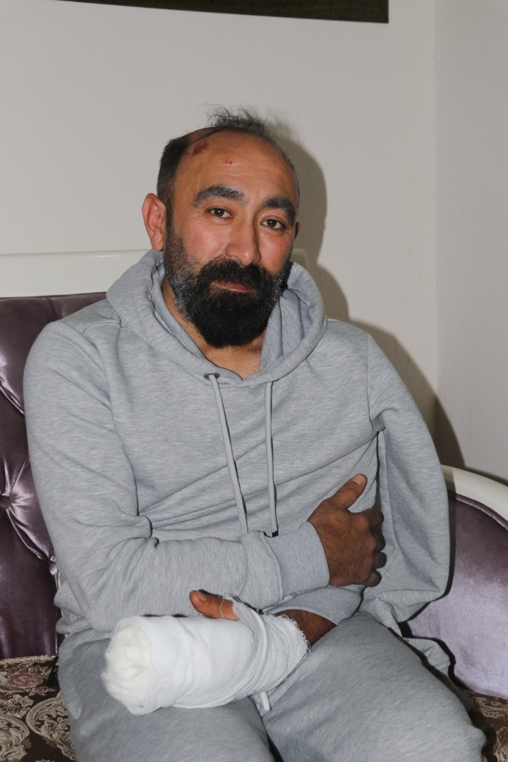 Takside dehşet! Başına taşla vurup hastanelik etti - Resim: 2