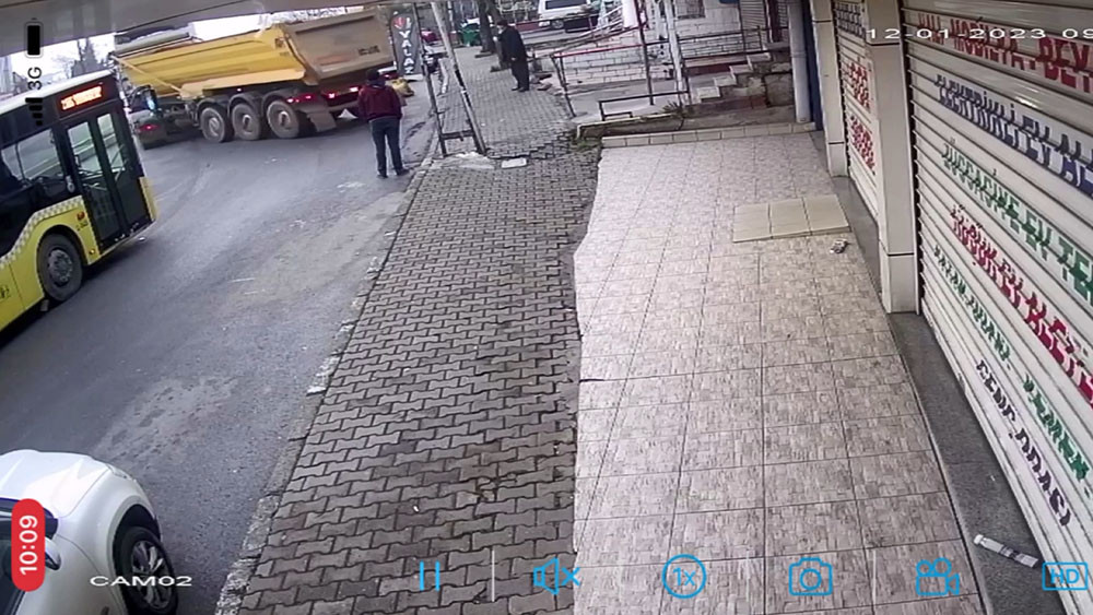 Kiracısını çıkaramayınca bakın ne yaptı! ‘Pes’ dedirten olay - Resim: 14