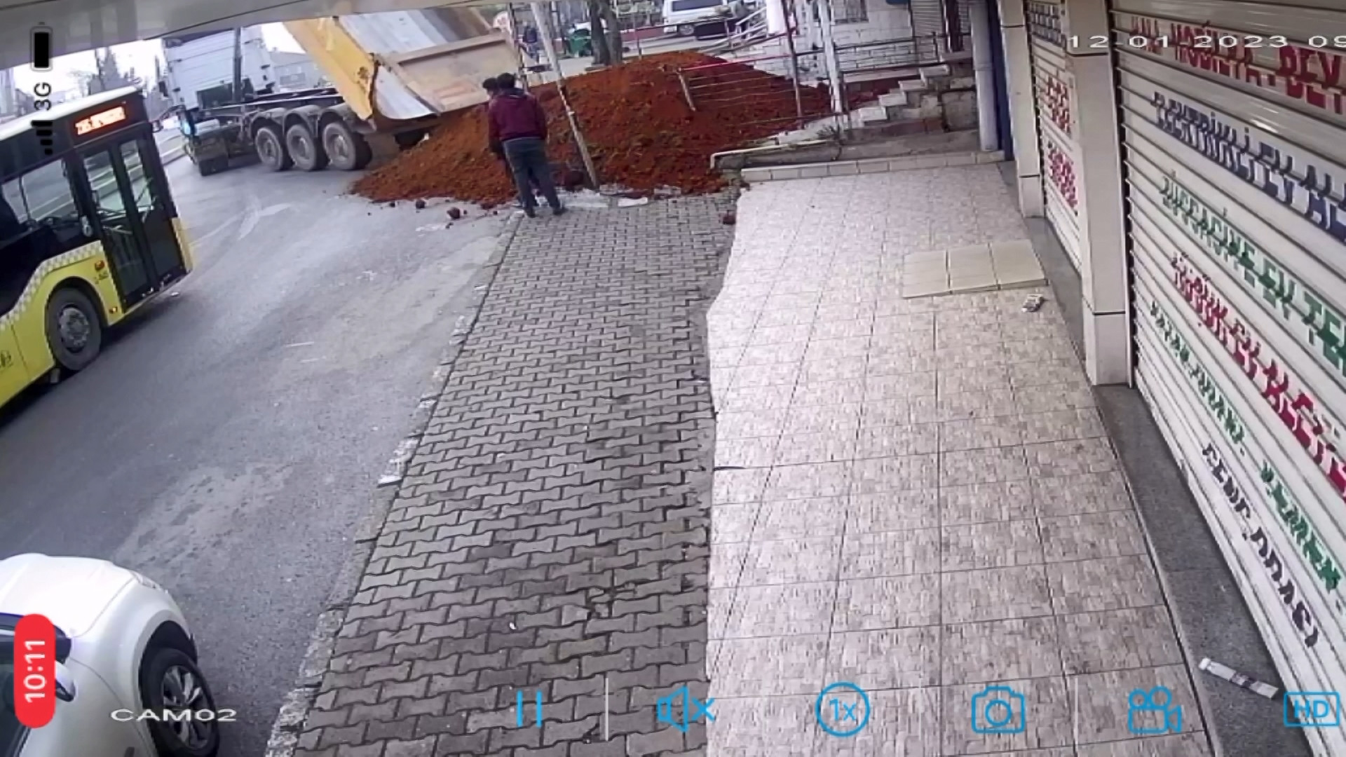 Kiracısını çıkaramayınca bakın ne yaptı! ‘Pes’ dedirten olay - Resim: 11