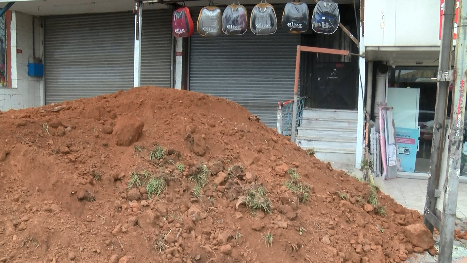 Kiracısını çıkaramayınca bakın ne yaptı! ‘Pes’ dedirten olay - Resim: 7