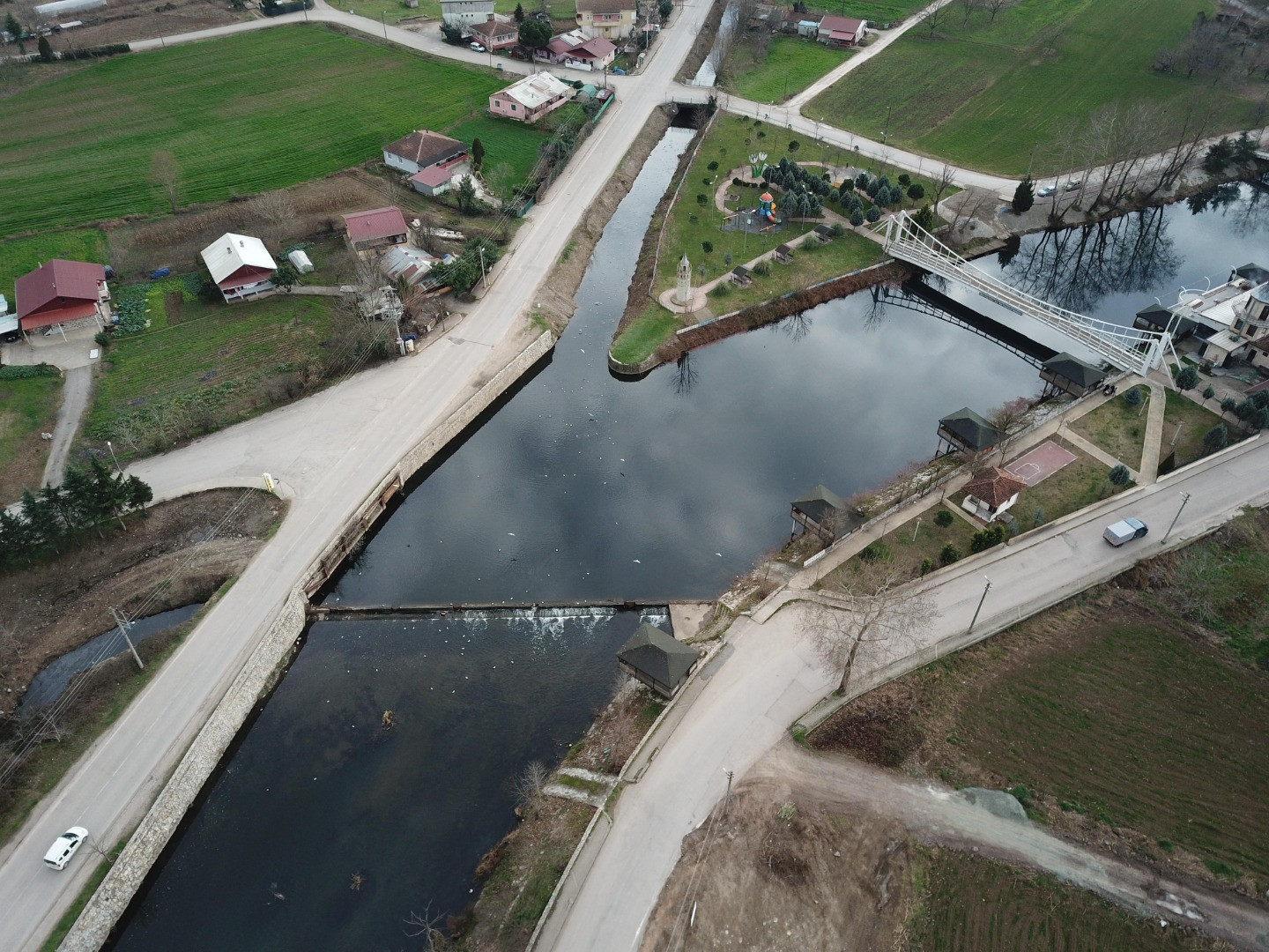 Dere yine simsiyah akıyor. Geçen ay da bir fabrikanın faaliyetleri men edilmişti - Resim: 11