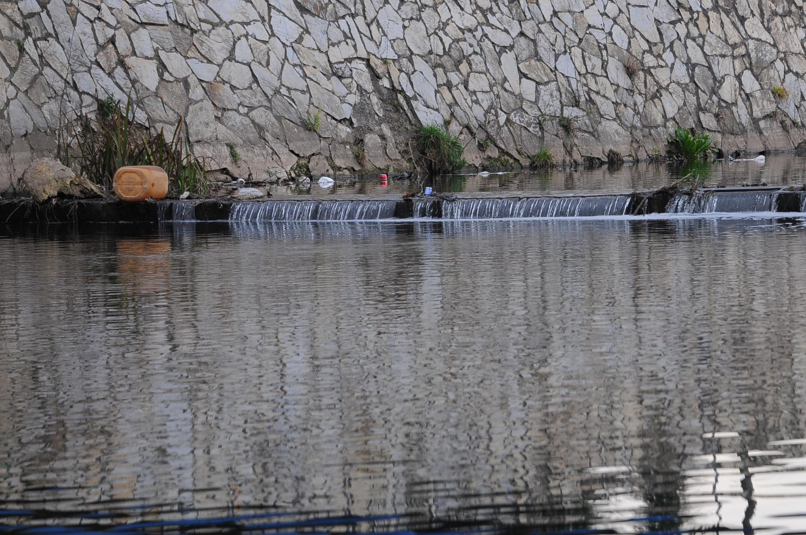 Dere yine simsiyah akıyor. Geçen ay da bir fabrikanın faaliyetleri men edilmişti - Resim: 5