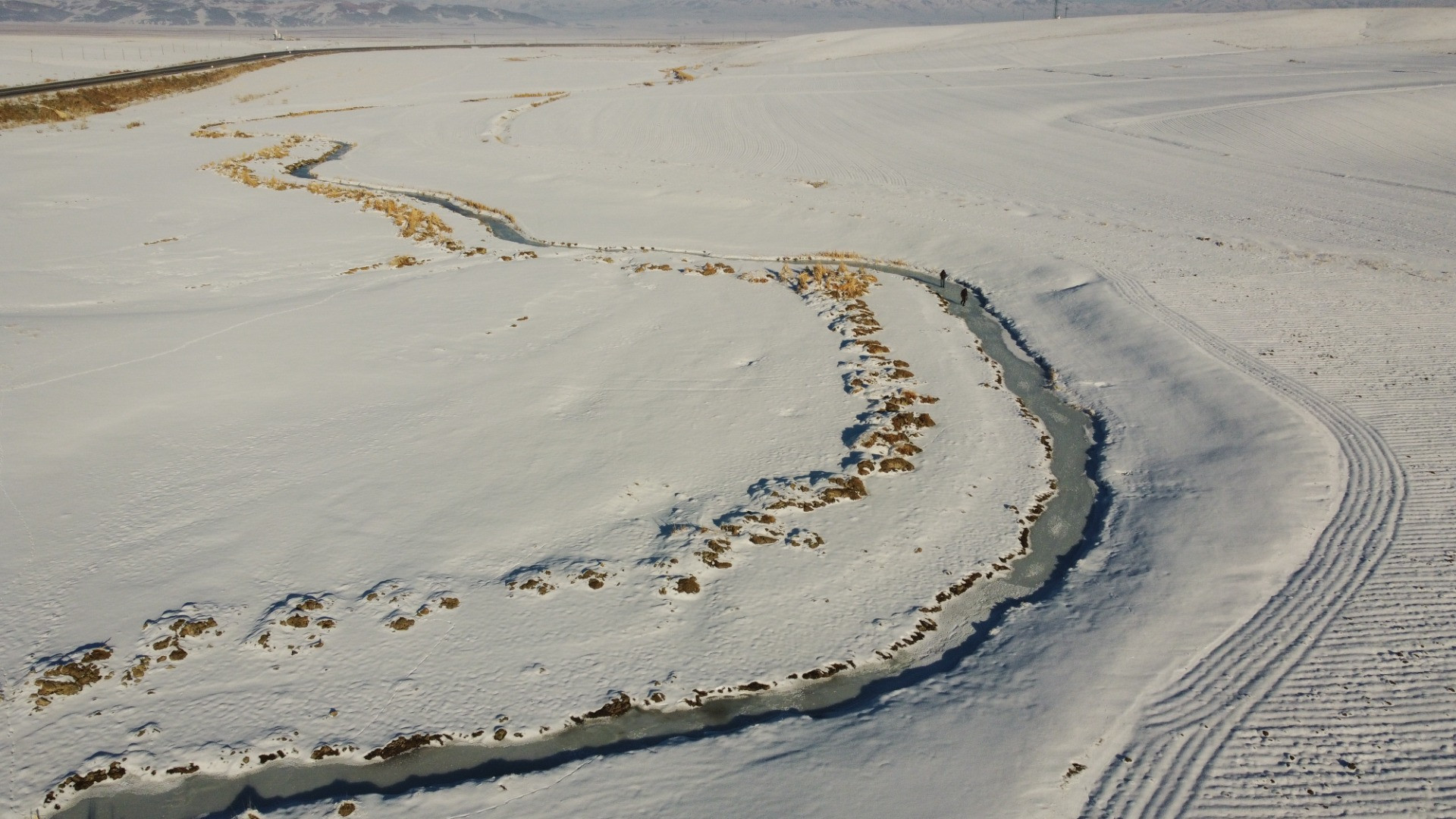 Van'da akarsuların yüzeyi buzla kaplandı - Resim: 8