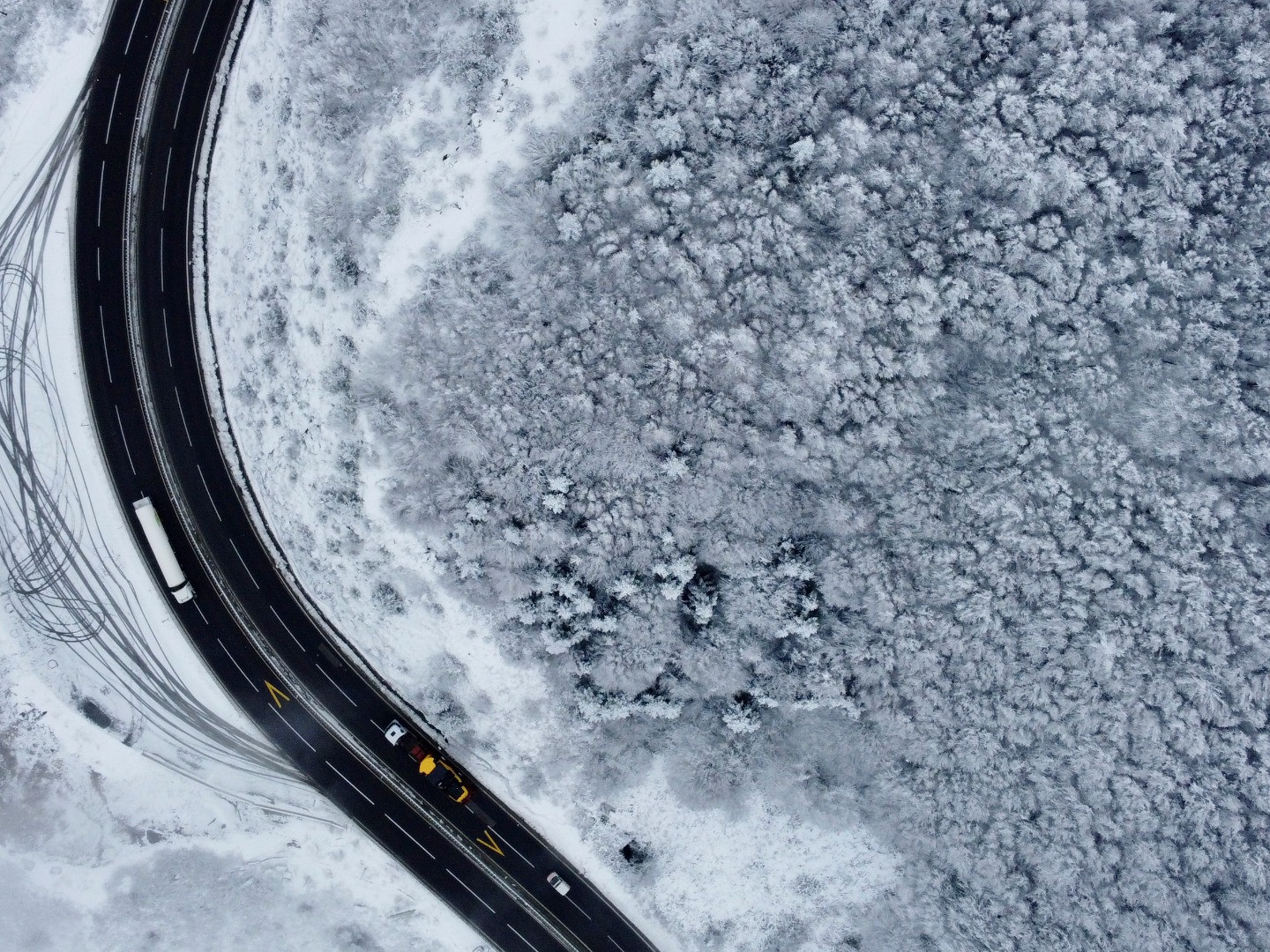 Bolu Dağı'ndaki kar yağışı aralıklarla sürüyor - Resim: 14