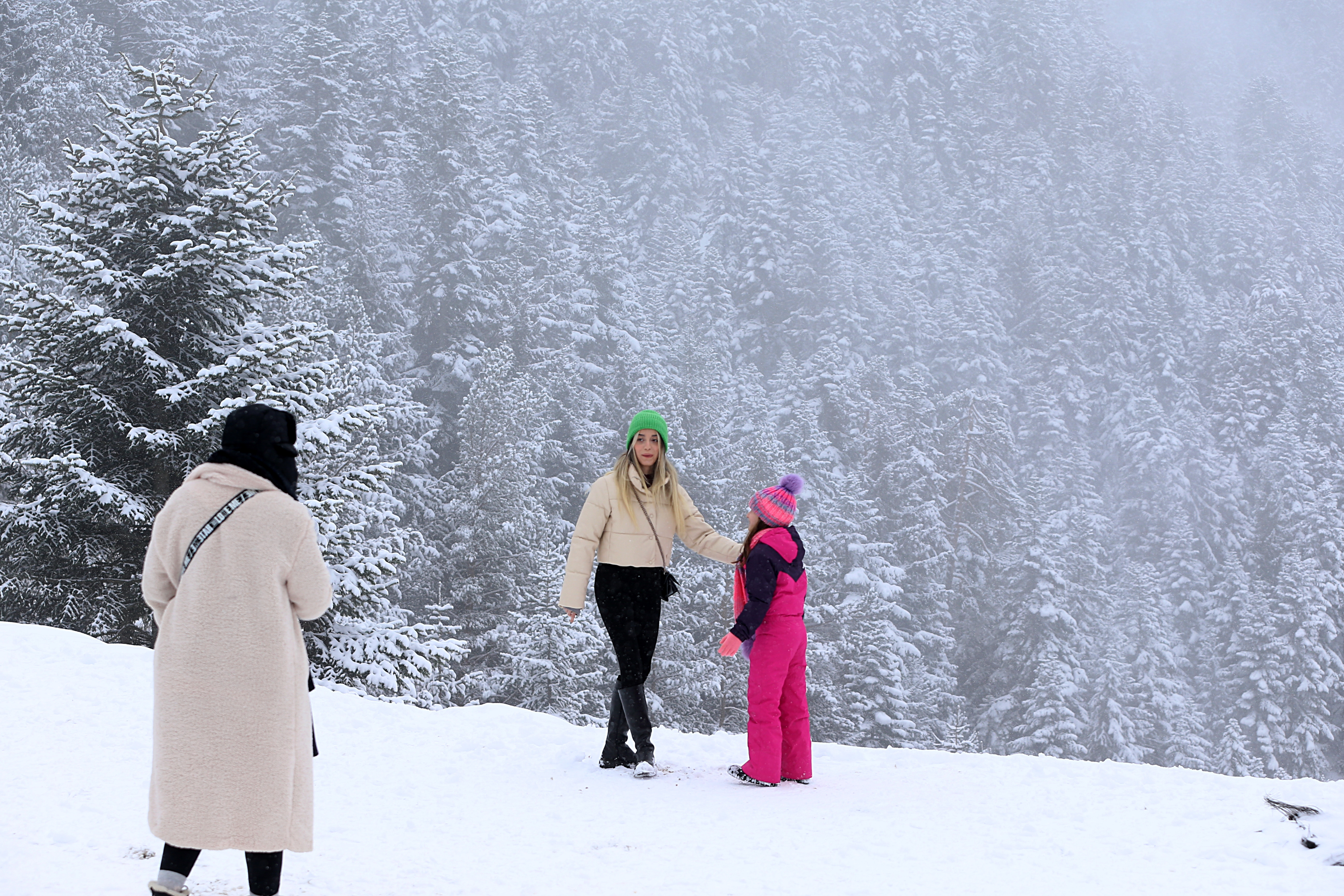 Zigana Dağı'nda kar ve sis etkili oluyor - Resim: 15