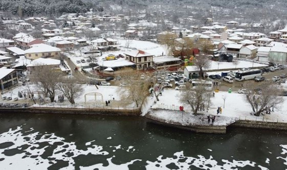 İzmir'deki Gölcük Gölü buz tuttu - Resim: 1