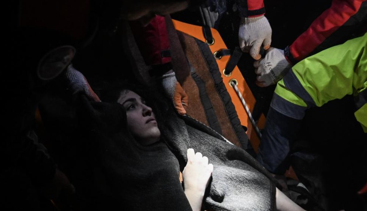 Liyakatsızlar sıcak yataklarında yatarken liyakatlılar soğuk havada bir kişiyi bile yaşatma mücadelesinde - Resim: 13