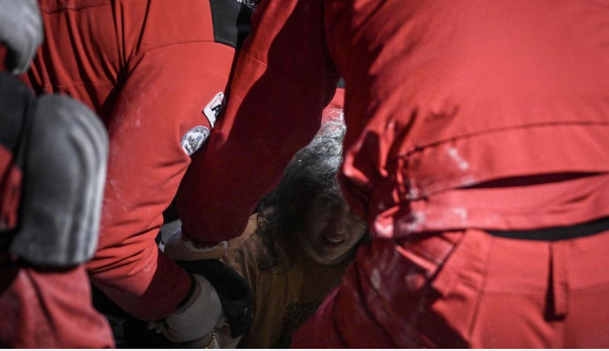 Liyakatsızlar sıcak yataklarında yatarken liyakatlılar soğuk havada bir kişiyi bile yaşatma mücadelesinde - Resim: 11