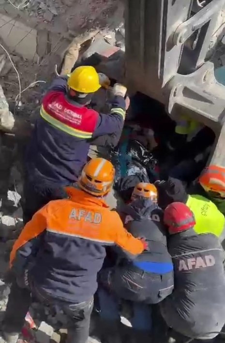 Depremin 10. gününde bir mucize daha - Resim: 1