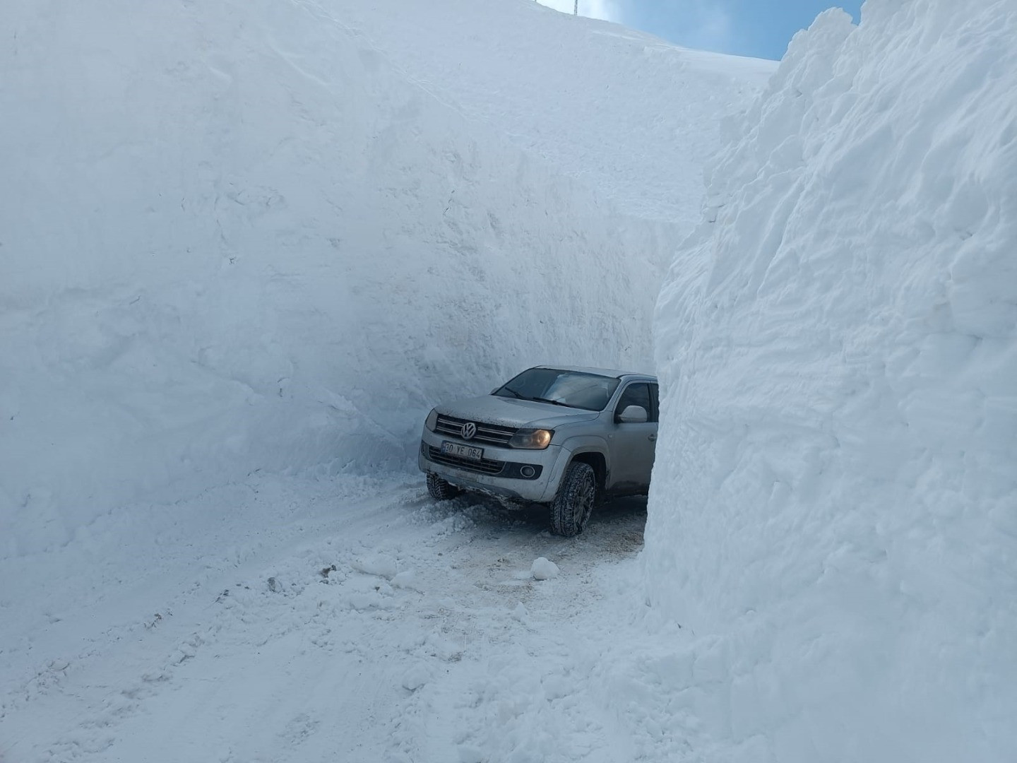 Kar tünelleri kepçe boyunu geçti - Resim: 3