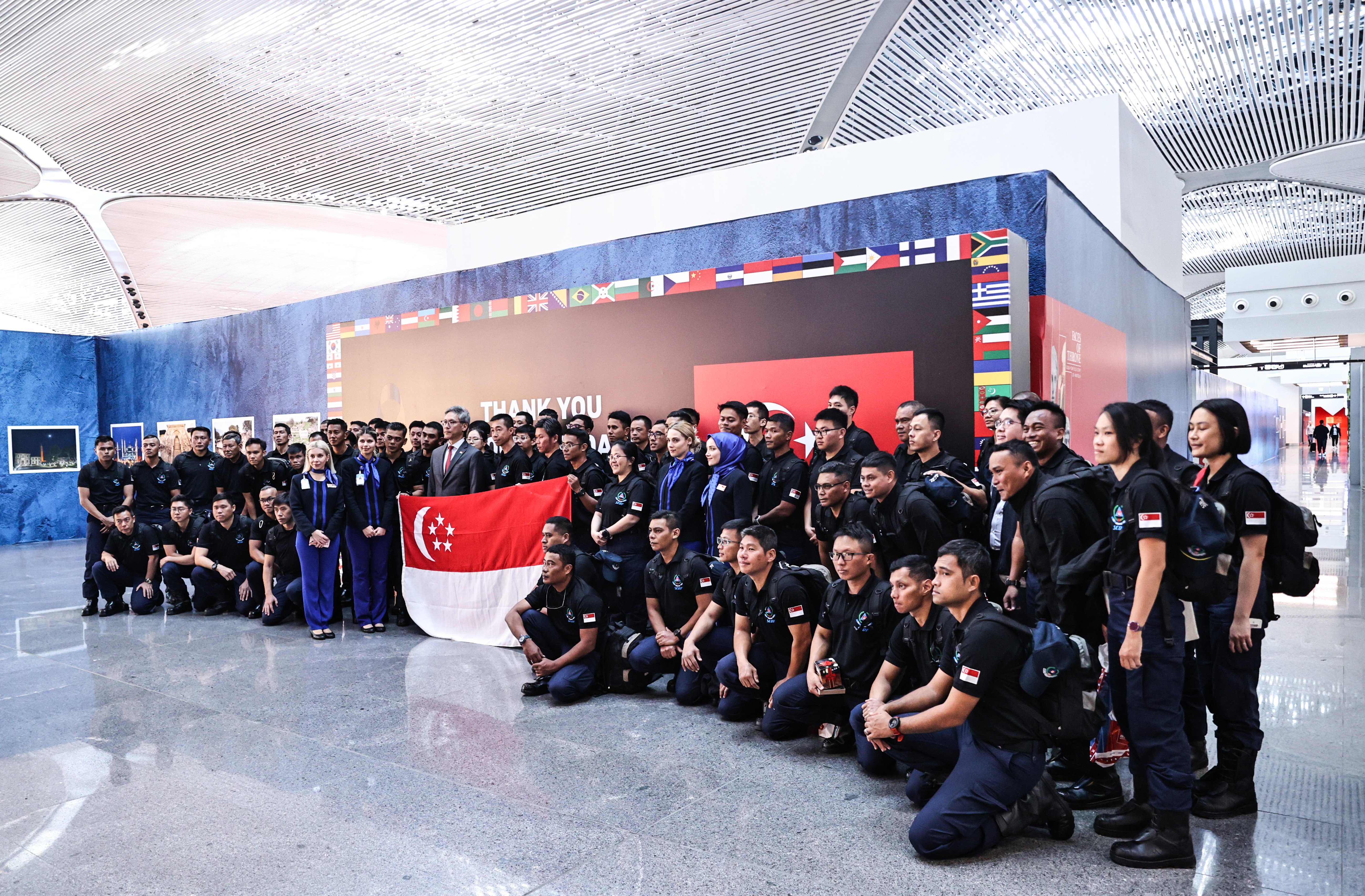 Singapur arama kurtarma ekibi alkışlarla uğurlandı - Resim: 3