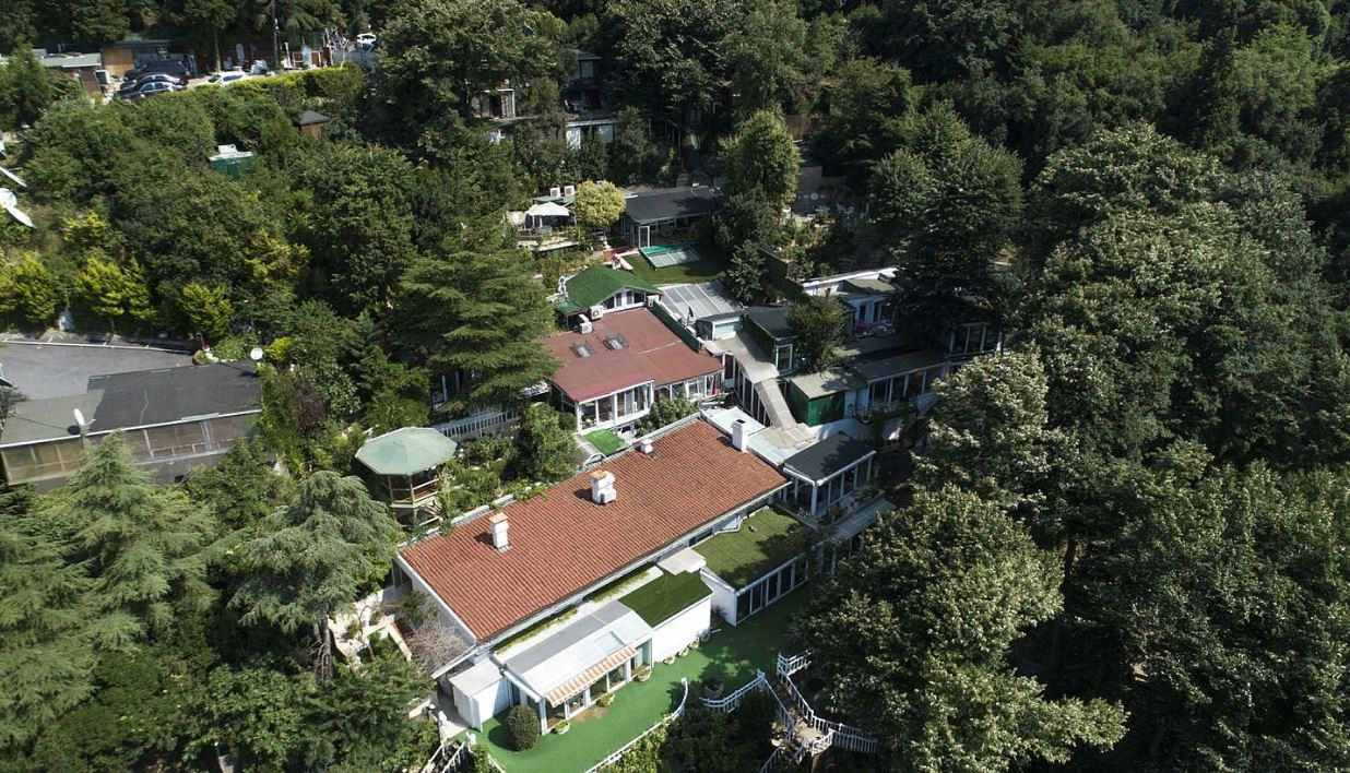 Dünyaca ünlü kişi oturacak. Adnan Oktar'ın villası satıldı - Resim: 8