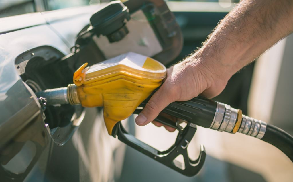 Gelecek zamlar araçları otoparka çektirir. Benzin ve motorine ufukta zam göründü - Resim: 20