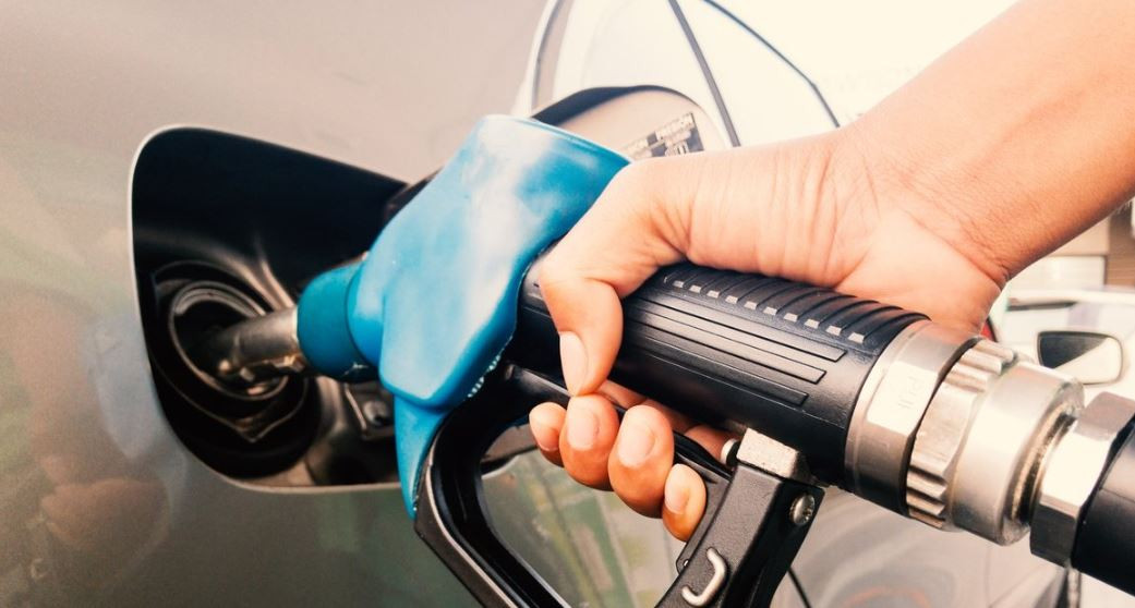 Gelecek zamlar araçları otoparka çektirir. Benzin ve motorine ufukta zam göründü - Resim: 15