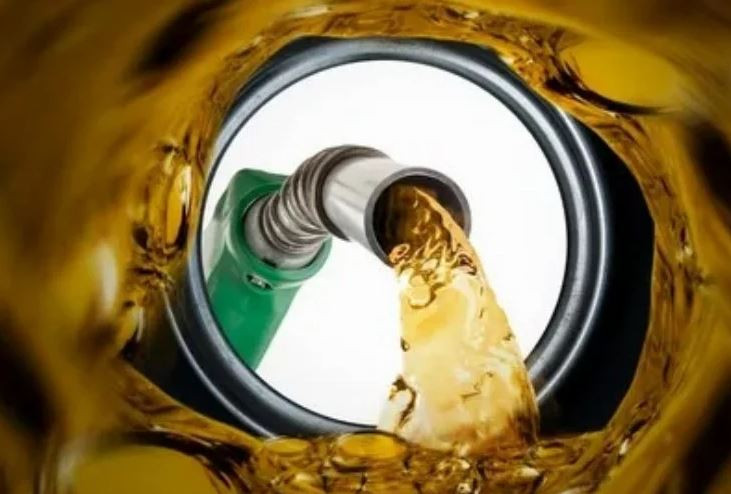 Gelecek zamlar araçları otoparka çektirir. Benzin ve motorine ufukta zam göründü - Resim: 2