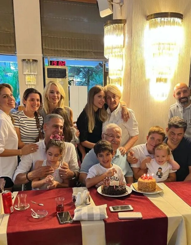 Yasak Elma'nın Yıldız'ı Eda Ece annesi ile fotoğrafını paylaştı. Görenler ''Güzellik anneden'' dedi - Resim: 10