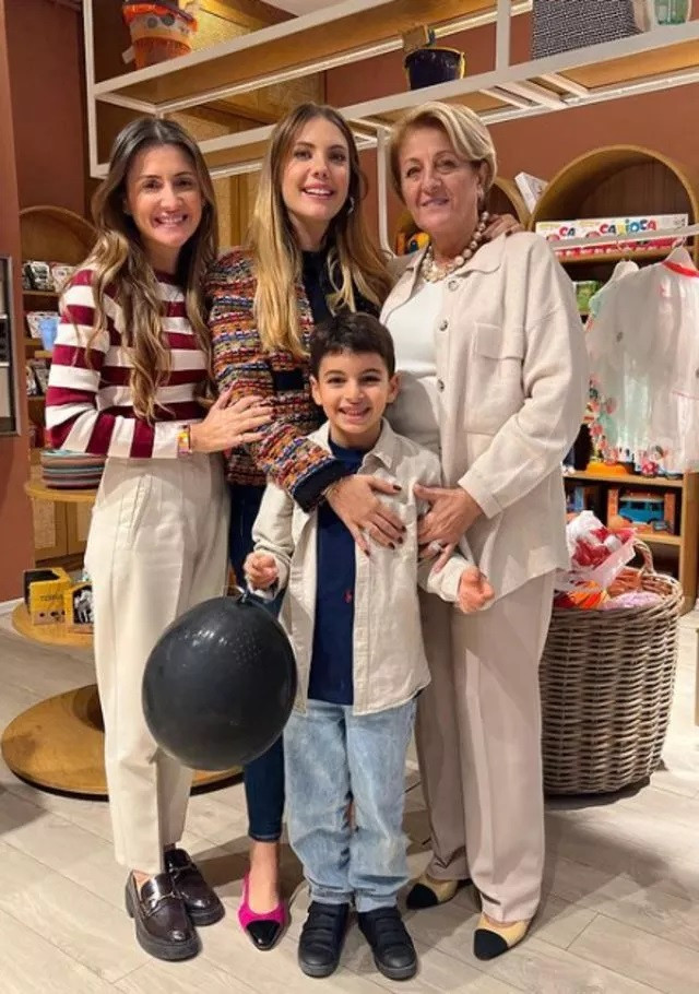 Yasak Elma'nın Yıldız'ı Eda Ece annesi ile fotoğrafını paylaştı. Görenler ''Güzellik anneden'' dedi - Resim: 9