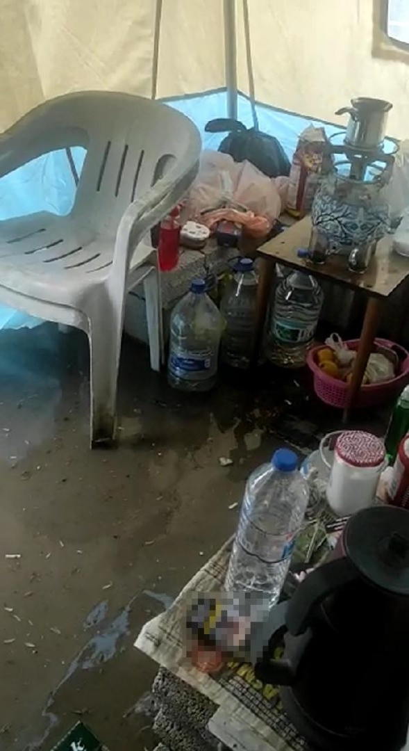 İskenderun'da çadır kent sular altında kaldı - Resim: 10