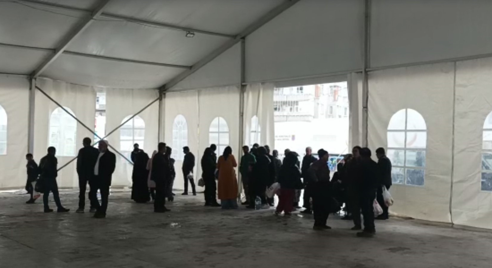 Kuzey Makedonya polisinden Gostivar-Kalkandelen otoyolunda uyuşturucu operasyonu - Resim: 1