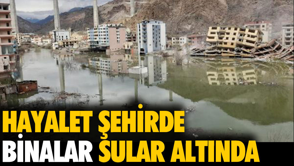Hayalet şehirde binalar sular altında - Resim: 1